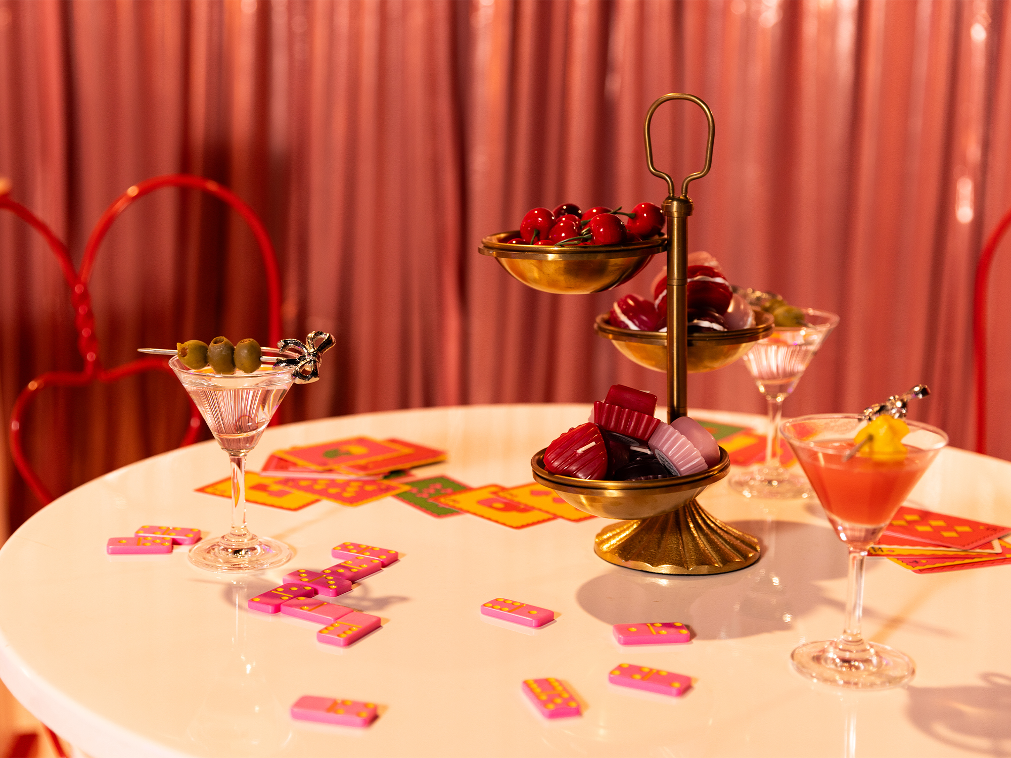 How to Choose Signature Cocktails for your Wedding