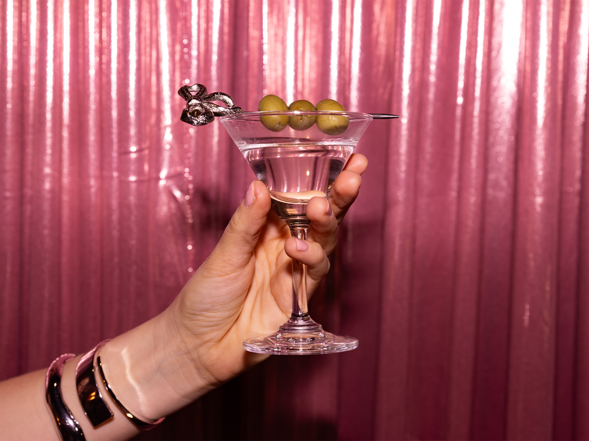 How to Order the Perfect Dirty Martini: A Beginner’s Guide